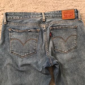 Levi’s Distress skinny Jeans Women’s size W27XL32